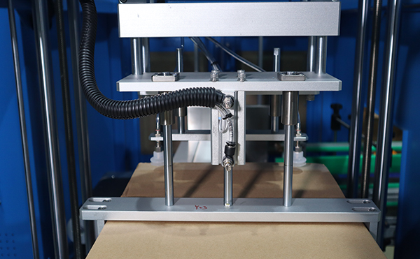 全自動(dòng)插舌裝盒機(jī),插舌裝盒機(jī),封箱包裝機(jī)生產(chǎn)廠(chǎng)家