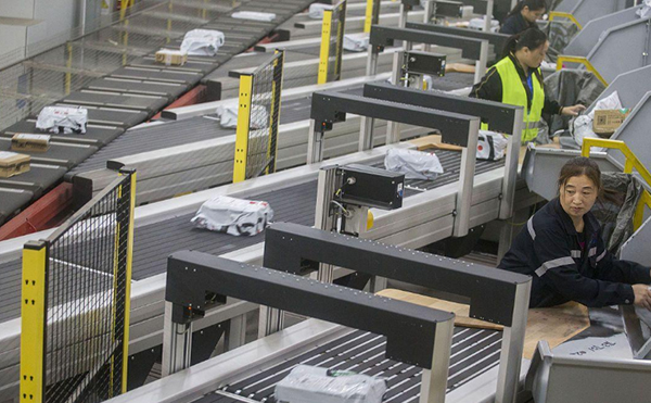 DWS物流設(shè)備,量方掃碼稱重分揀機,掃碼稱重量方一體機,高臻智能